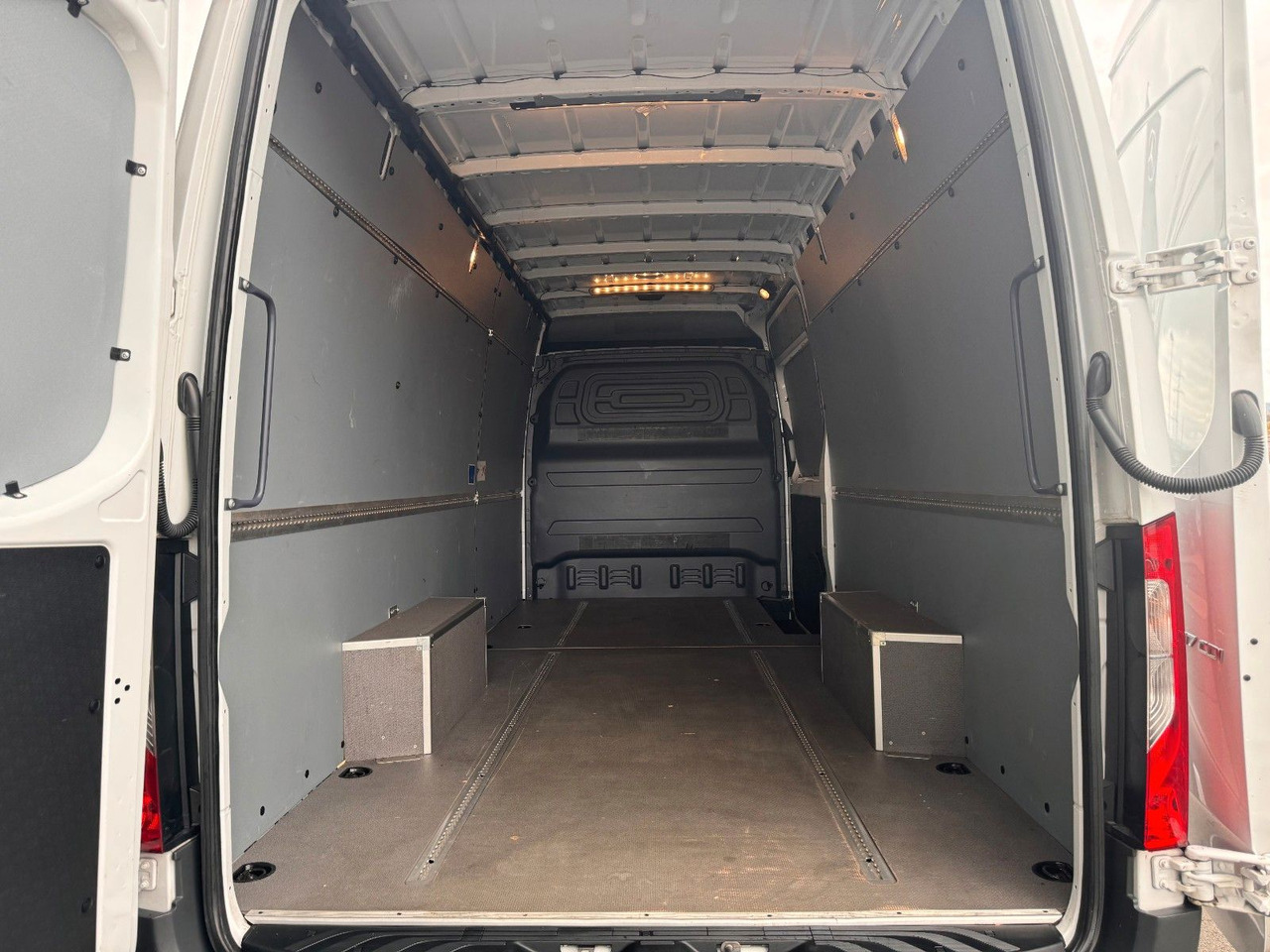 Mercedes-Benz Sprinter 317 CDI 4325 Klima 360 Schwing SHZ - Panel van: picture 5 Mercedes-Benz Sprinter 317 CDI 4325 Klima 360 Schwing SHZ - Panel van: picture 5