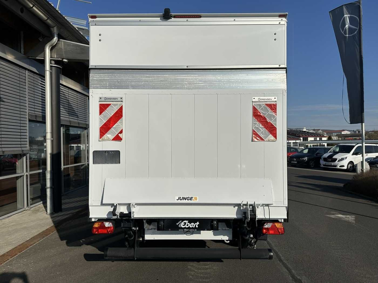 Mercedes-Benz Sprinter 317 CDI Koffer LBW Klima Kamera SHZ - Box van: picture 5 Mercedes-Benz Sprinter 317 CDI Koffer LBW Klima Kamera SHZ - Box van: picture 5