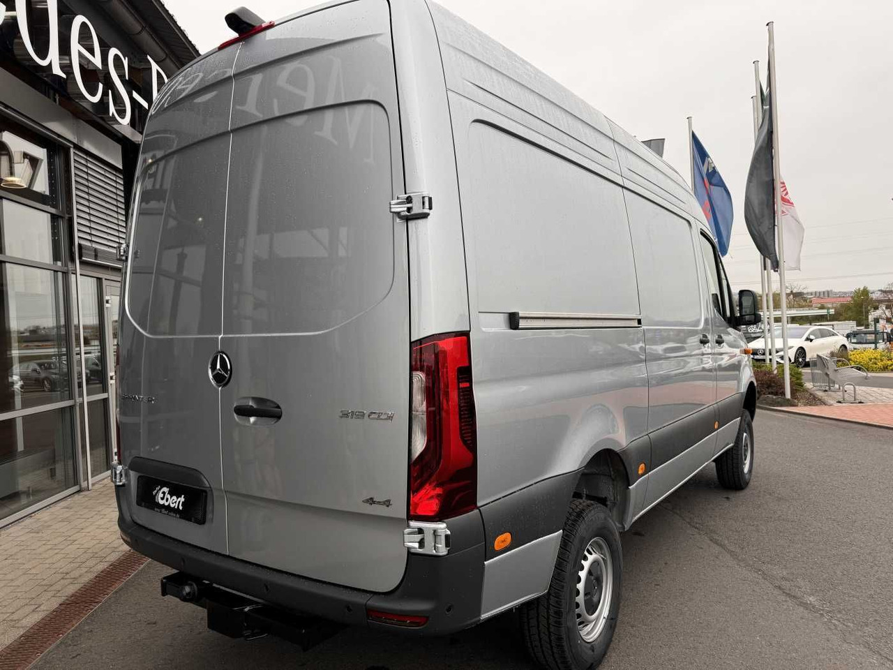 Mercedes-Benz Sprinter 319 CDI 4x4 3665 Klima Standheiz AHK - Panel van: picture 4 Mercedes-Benz Sprinter 319 CDI 4x4 3665 Klima Standheiz AHK - Panel van: picture 4