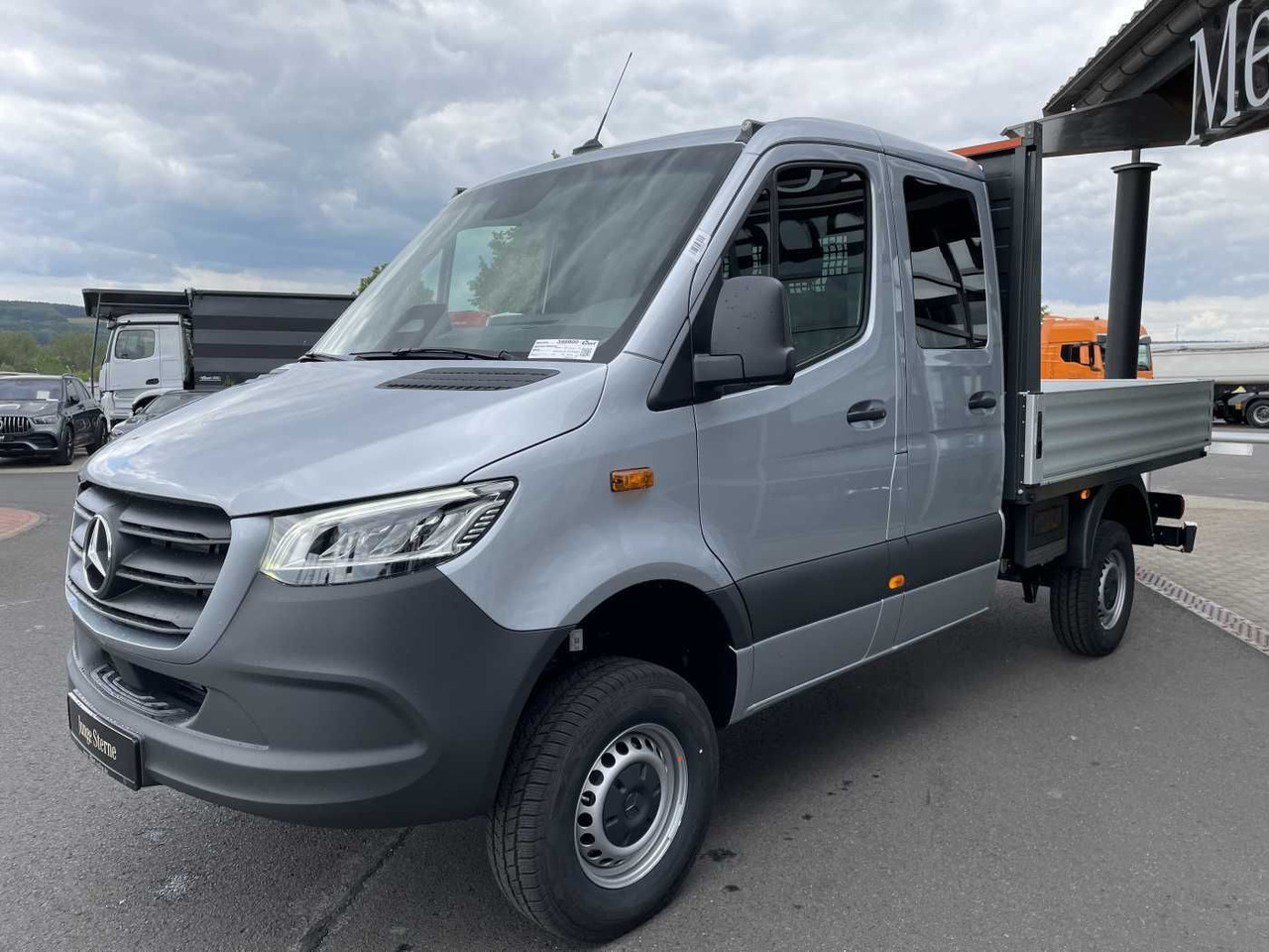 Mercedes-Benz Sprinter 319 CDI 4x4 DoKa Klima Stdheiz AHK LED - Curtain side van: picture 3 Mercedes-Benz Sprinter 319 CDI 4x4 DoKa Klima Stdheiz AHK LED - Curtain side van: picture 3