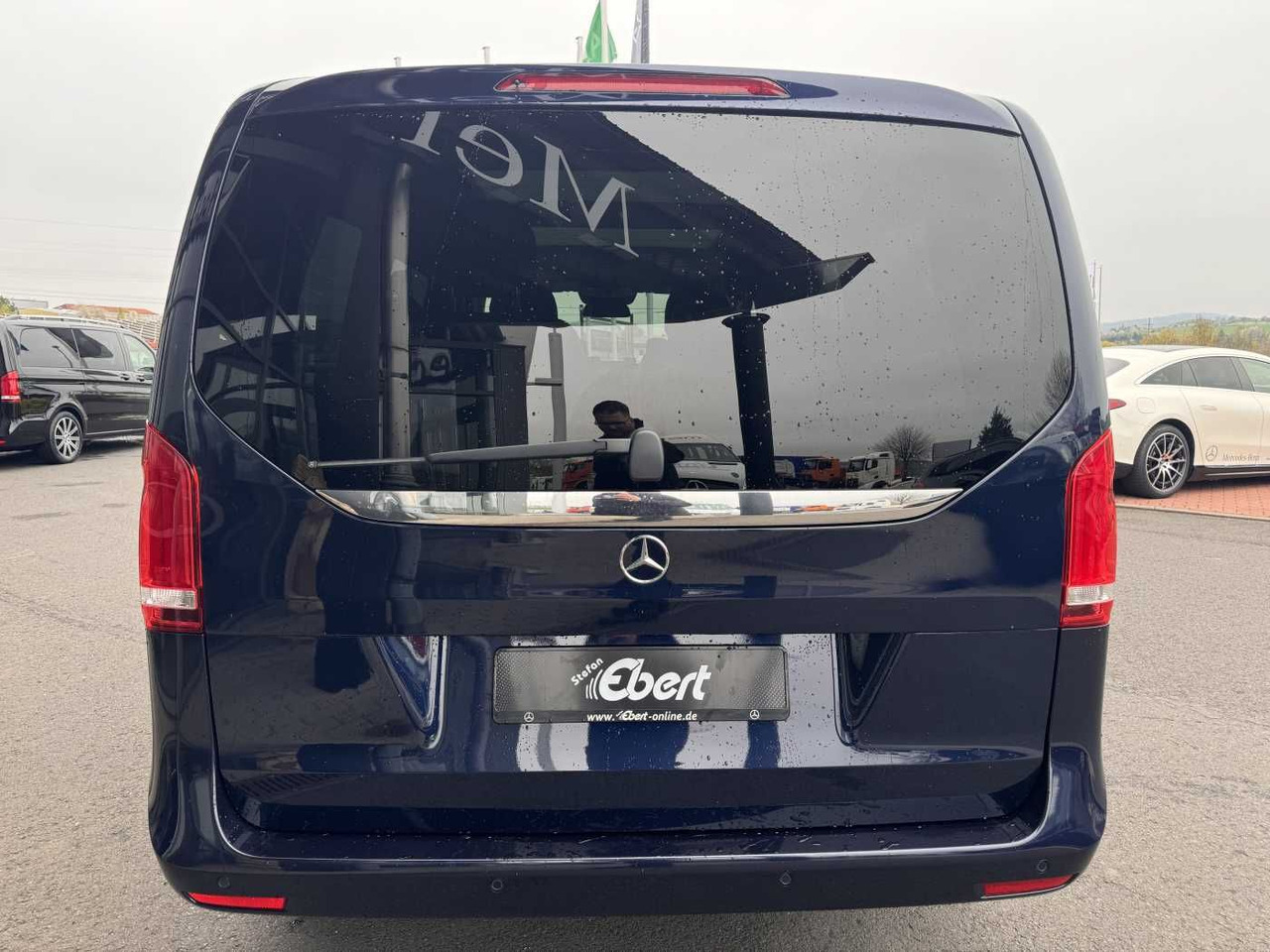 Mercedes-Benz V 250 d AVA ED 4MATIC Panorama Tisch 360 Sound - Car: picture 5 Mercedes-Benz V 250 d AVA ED 4MATIC Panorama Tisch 360 Sound - Car: picture 5