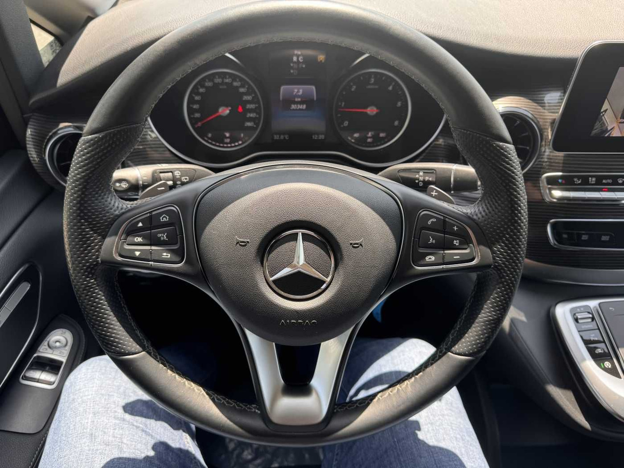 Car Mercedes-Benz V 300 d 4MATIC AVA 3430 AHK2,5 DISTRONIC 360: picture 14