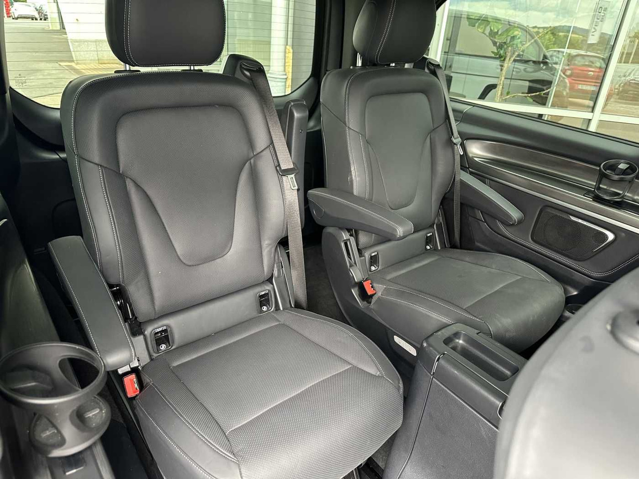 Station wagon Mercedes-Benz V 300 d 4MATIC EXCLUSIVE AMG Panorama DISTRONIC: picture 7