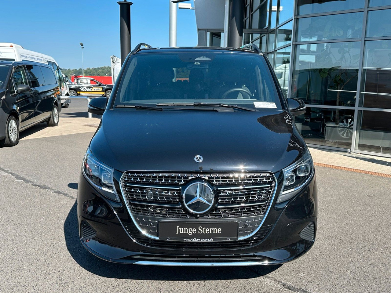 Mercedes-Benz V 300 d AVANTGARDE Extralang 360Kamera Standheiz - Station wagon: picture 2 Mercedes-Benz V 300 d AVANTGARDE Extralang 360Kamera Standheiz - Station wagon: picture 2