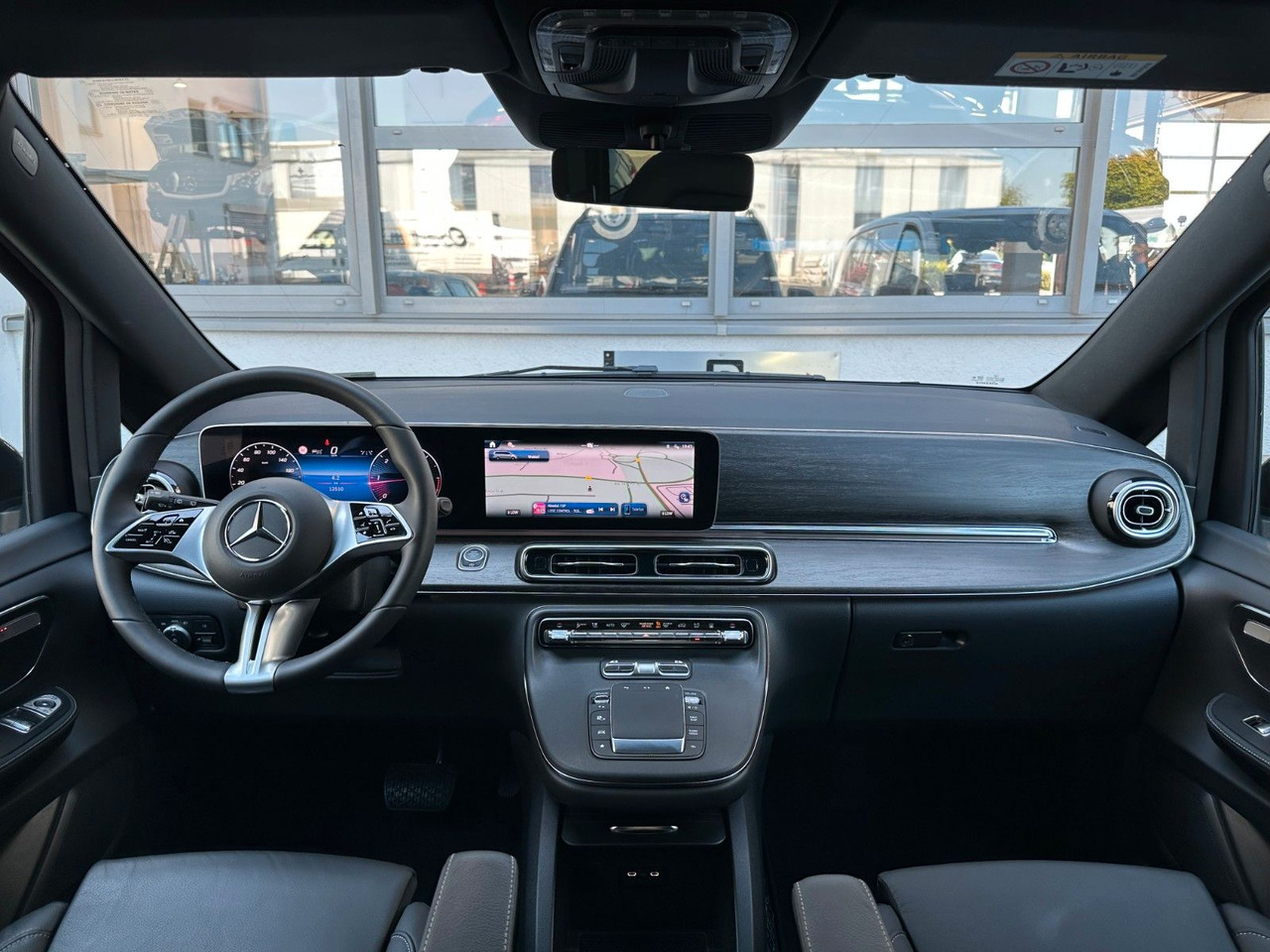 Station wagon Mercedes-Benz V 300 d AVANTGARDE Extralang 360Kamera Standheiz: picture 26
