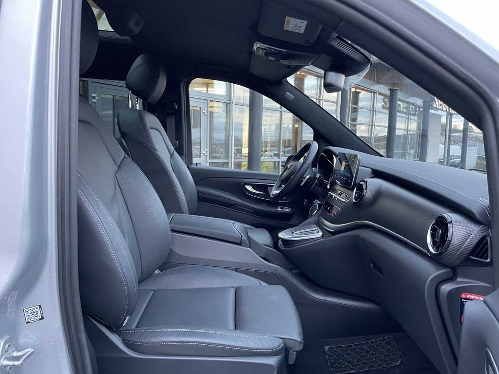 Car Mercedes-Benz V 300 d EXCLUSIVE ED AMG Panorama AHK2,5 DISTRON: picture 10