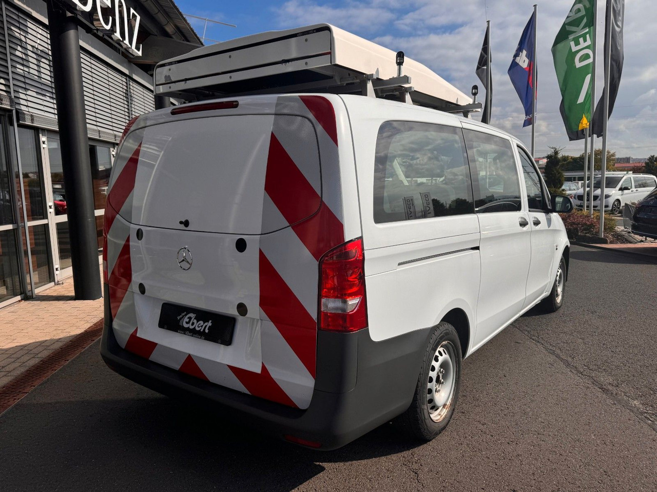 Mercedes-Benz Vito 111 CDI Tourer Begleitfahrzeug BF3+ / WVZ - Passenger van: picture 4 Mercedes-Benz Vito 111 CDI Tourer Begleitfahrzeug BF3+ / WVZ - Passenger van: picture 4