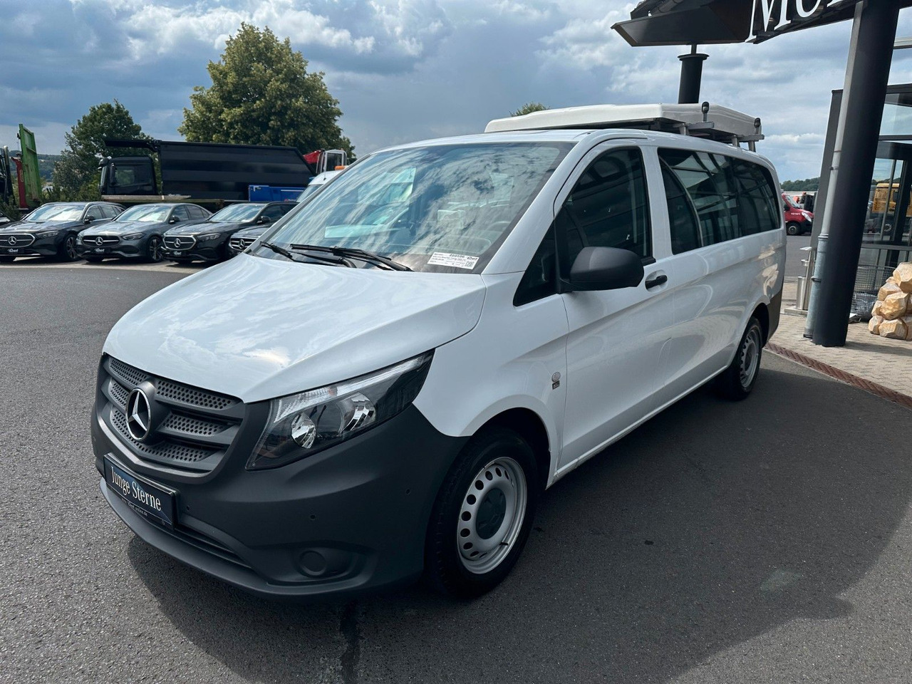 Mercedes-Benz Vito 111 CDI Tourer Begleitfahrzeug BF3+ / WVZ - Passenger van: picture 4 Mercedes-Benz Vito 111 CDI Tourer Begleitfahrzeug BF3+ / WVZ - Passenger van: picture 4