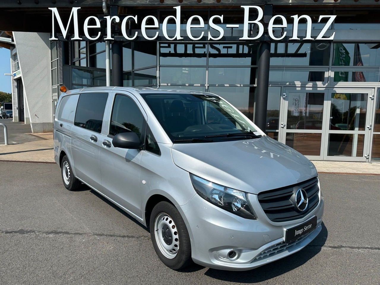 Mercedes-Benz Vito 114 CDI Mixto Regal AHK Klima PARKTRONIC - Passenger van: picture 1 Mercedes-Benz Vito 114 CDI Mixto Regal AHK Klima PARKTRONIC - Passenger van: picture 1