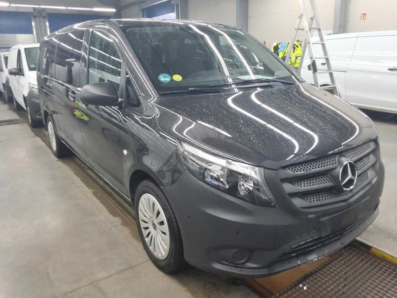 Mercedes-Benz Vito 116 CDI Tourer 2xKlima AHK Kamera Audio40 - Passenger van: picture 2 Mercedes-Benz Vito 116 CDI Tourer 2xKlima AHK Kamera Audio40 - Passenger van: picture 2