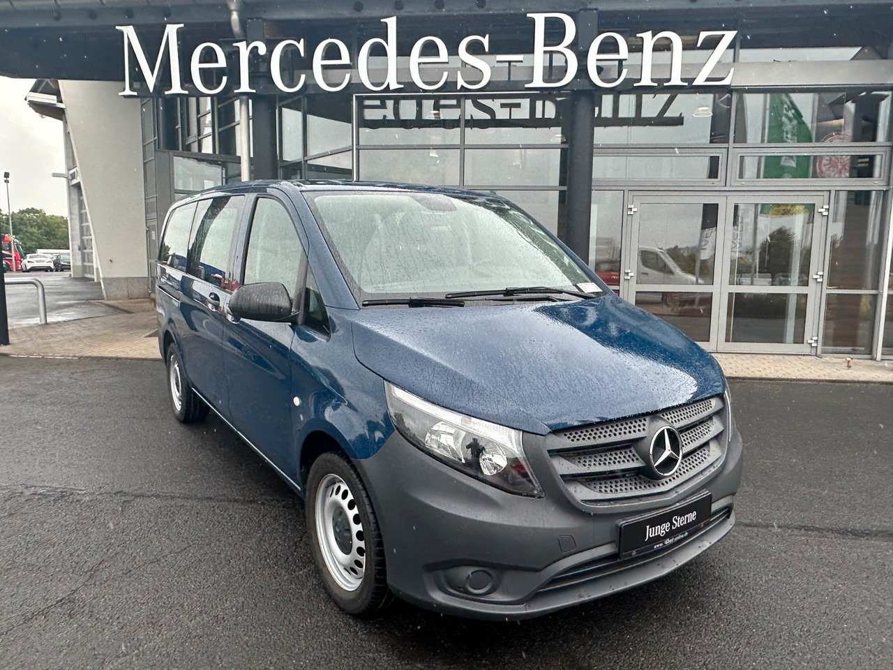 Mercedes-Benz Vito 119 CDI Tourer 3200 Klima AHK Tempomat - Passenger van: picture 1 Mercedes-Benz Vito 119 CDI Tourer 3200 Klima AHK Tempomat - Passenger van: picture 1