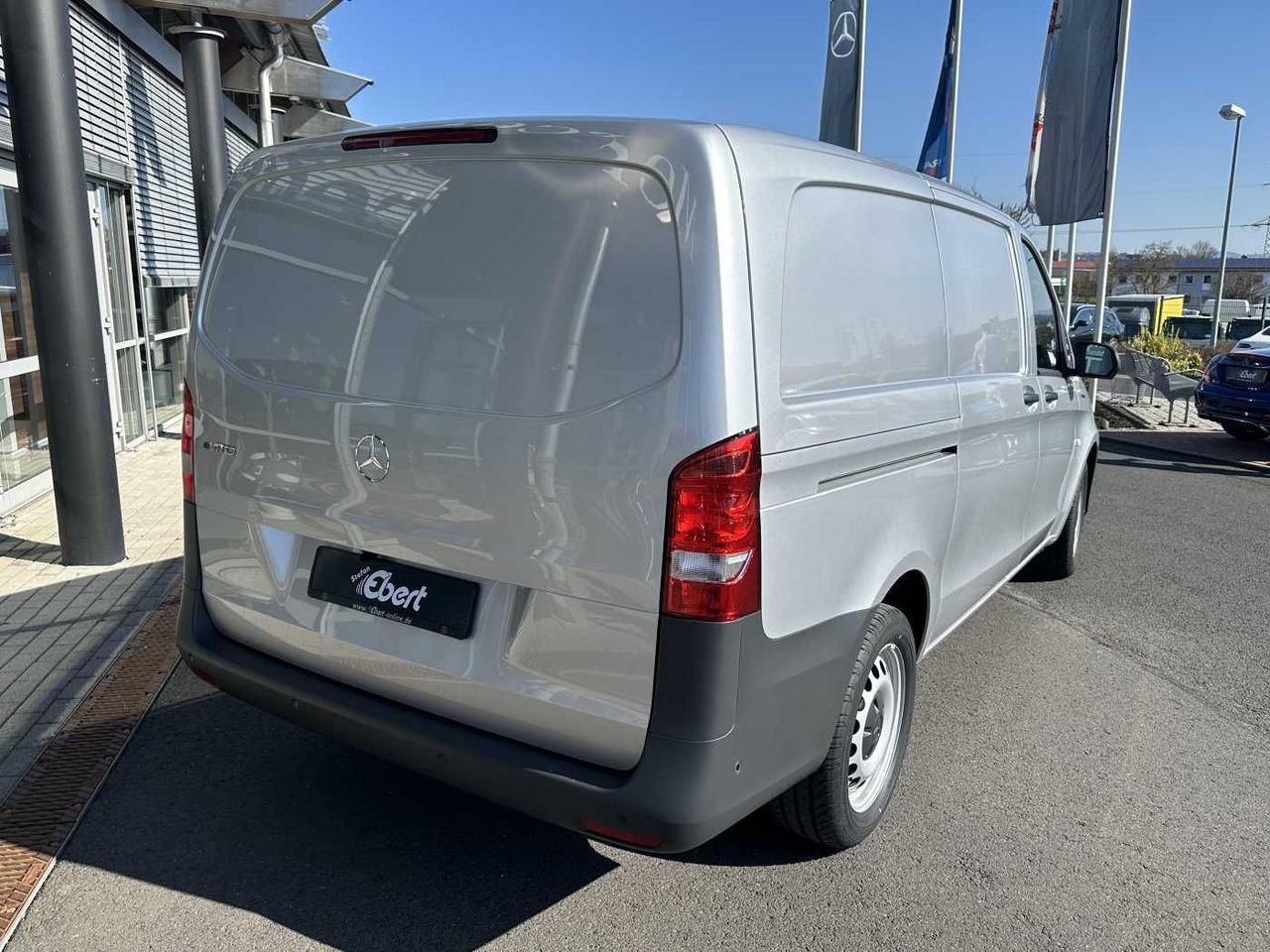 Mercedes-Benz eVito 112 Audio 30 Sitzheizung Kamera Tempomat - Small van, Electric van: picture 4 Mercedes-Benz eVito 112 Audio 30 Sitzheizung Kamera Tempomat - Small van, Electric van: picture 4