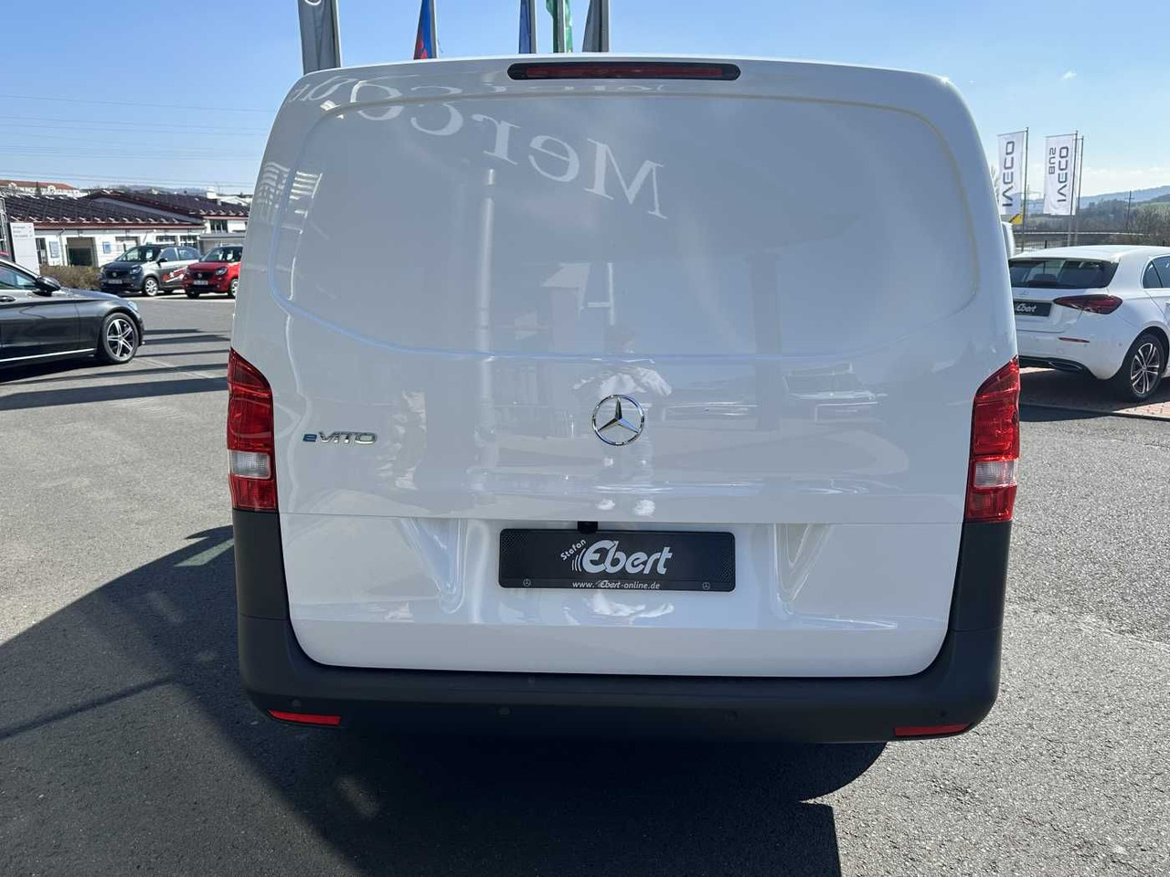 Mercedes-Benz eVito 112 Klima Kamera Audio 30 Sitzheiz Tempom. - Small van, Electric van: picture 5 Mercedes-Benz eVito 112 Klima Kamera Audio 30 Sitzheiz Tempom. - Small van, Electric van: picture 5