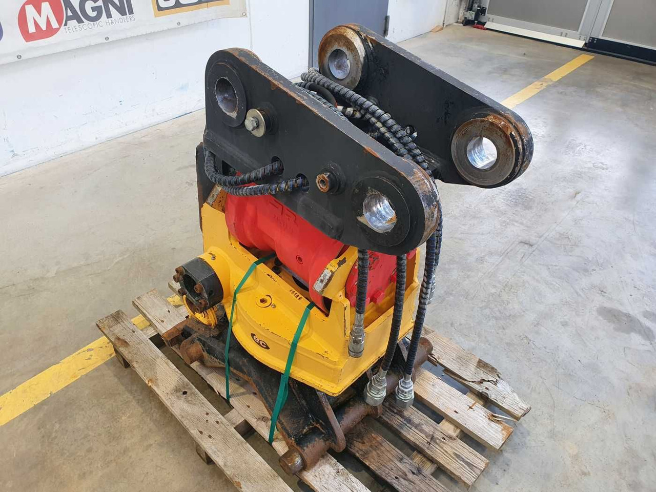 Rädlinger Schwenkrotator CAT M318 / CW 40 / 2016 - Tiltrotator: picture 3 Rädlinger Schwenkrotator CAT M318 / CW 40 / 2016 - Tiltrotator: picture 3