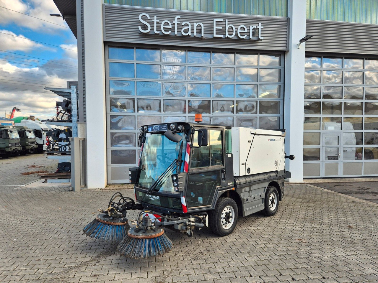 Schmidt Swingo Compact 200+ Klima - Road sweeper: picture 2 Schmidt Swingo Compact 200+ Klima - Road sweeper: picture 2