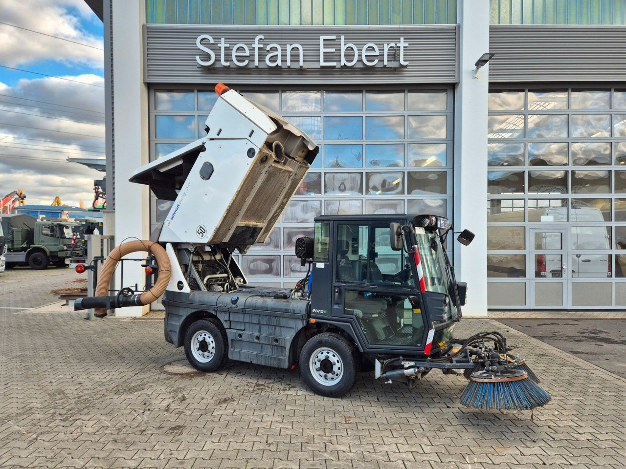 Schmidt Swingo Compact 200+ Klima - Road sweeper: picture 1 Schmidt Swingo Compact 200+ Klima - Road sweeper: picture 1