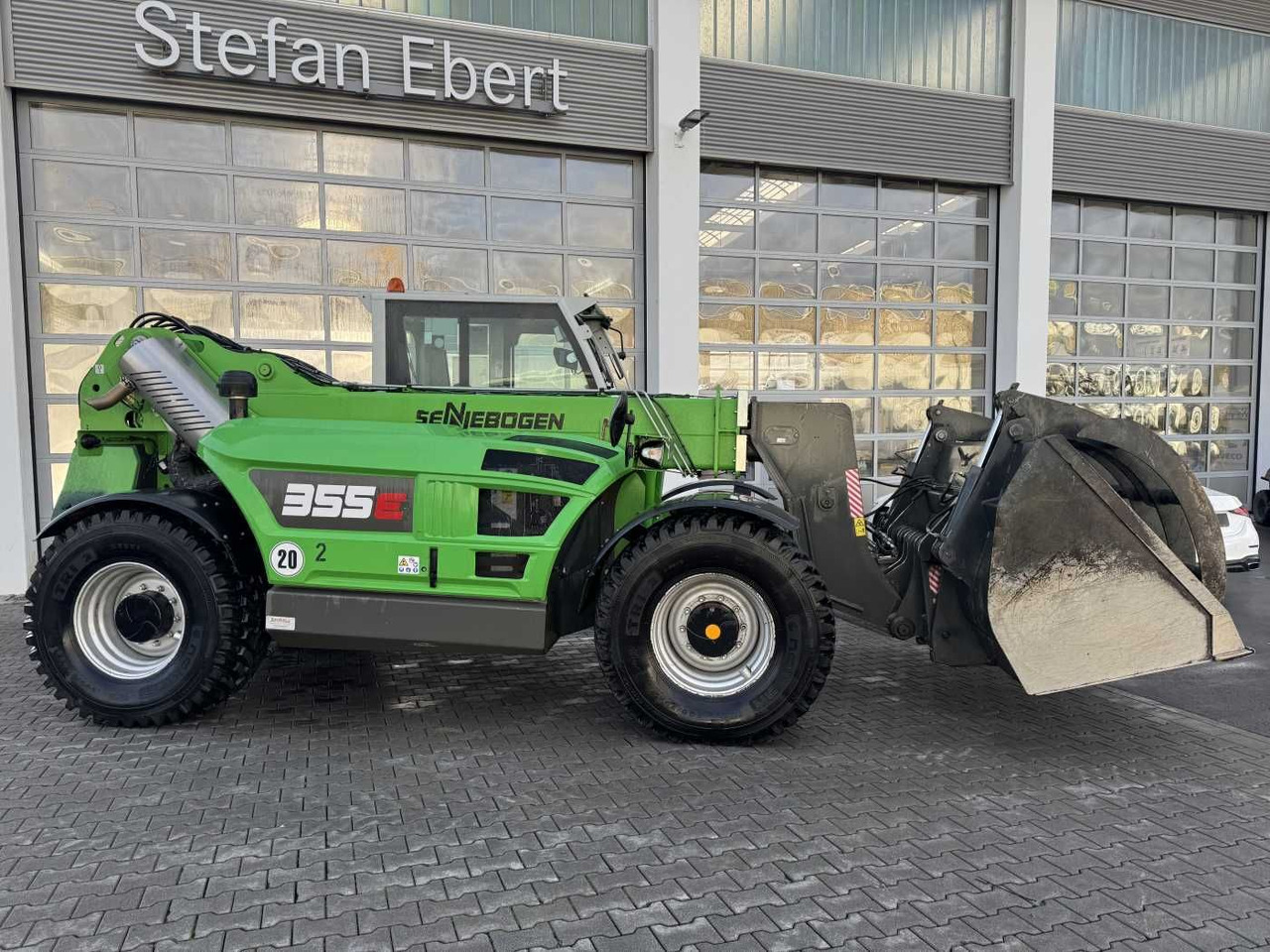 Sennebogen 355 E / Greifschaufel / nur 2.260h! - Telescopic handler: picture 2 Sennebogen 355 E / Greifschaufel / nur 2.260h! - Telescopic handler: picture 2