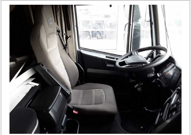 Iveco AS440S40T/P NG LNG Erdgas Intarder Iveco AS440S40T/P NG LNG Erdgas Intarder - Tractor unit: picture 5 Iveco AS440S40T/P NG LNG Erdgas Intarder Iveco AS440S40T/P NG LNG Erdgas Intarder - Tractor unit: picture 5