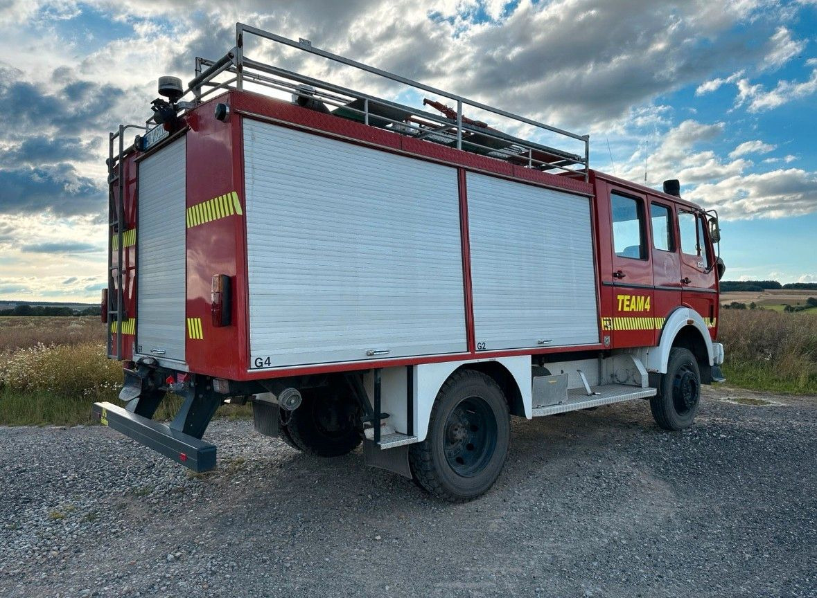 Mercedes-Benz Mercedes Benz 1017 AF ehem. Feuerwehrauto - Van: picture 2 Mercedes-Benz Mercedes Benz 1017 AF ehem. Feuerwehrauto - Van: picture 2