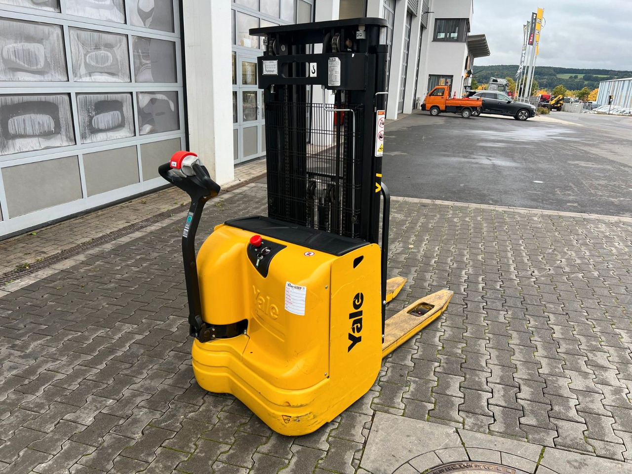 Yale MS 12 AC / Triplex: 4m! / nur 229h! / 2014 - Stacker: picture 4 Yale MS 12 AC / Triplex: 4m! / nur 229h! / 2014 - Stacker: picture 4