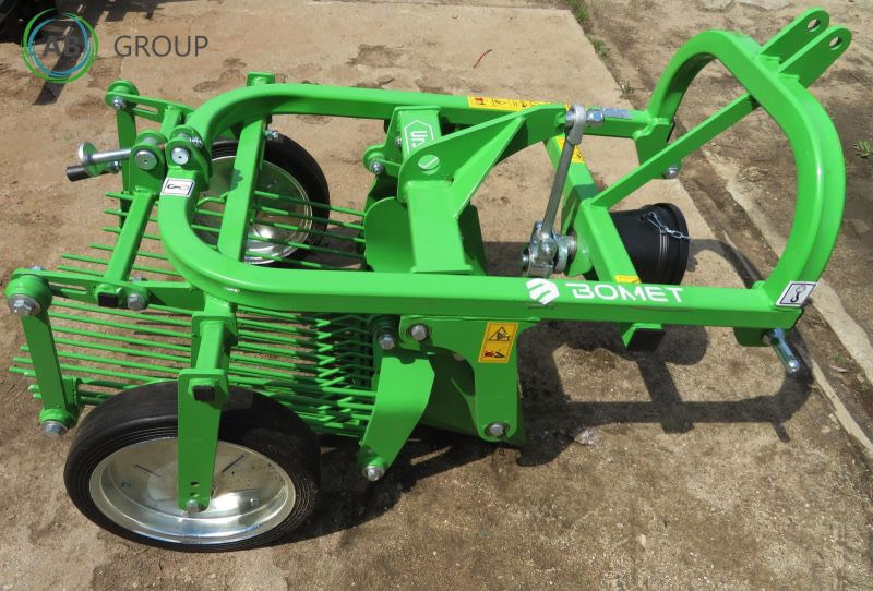 Bomet Ursa Z655/1 vibrating potato digger with rear discharge – available immediately - Potato harvester: picture 2 Bomet Ursa Z655/1 vibrating potato digger with rear discharge – available immediately - Potato harvester: picture 2