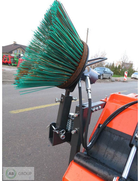 METAL-TECHNIK zamiatarka 1,8m - Broom for Municipal/ Special vehicle: picture 4 METAL-TECHNIK zamiatarka 1,8m - Broom for Municipal/ Special vehicle: picture 4