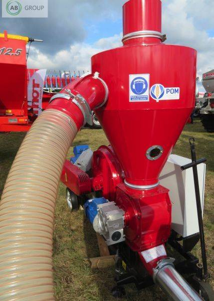 POM Augustów suction and force conveyor with three-impeller ventilator T449/2 - Post-harvest equipment: picture 2 POM Augustów suction and force conveyor with three-impeller ventilator T449/2 - Post-harvest equipment: picture 2