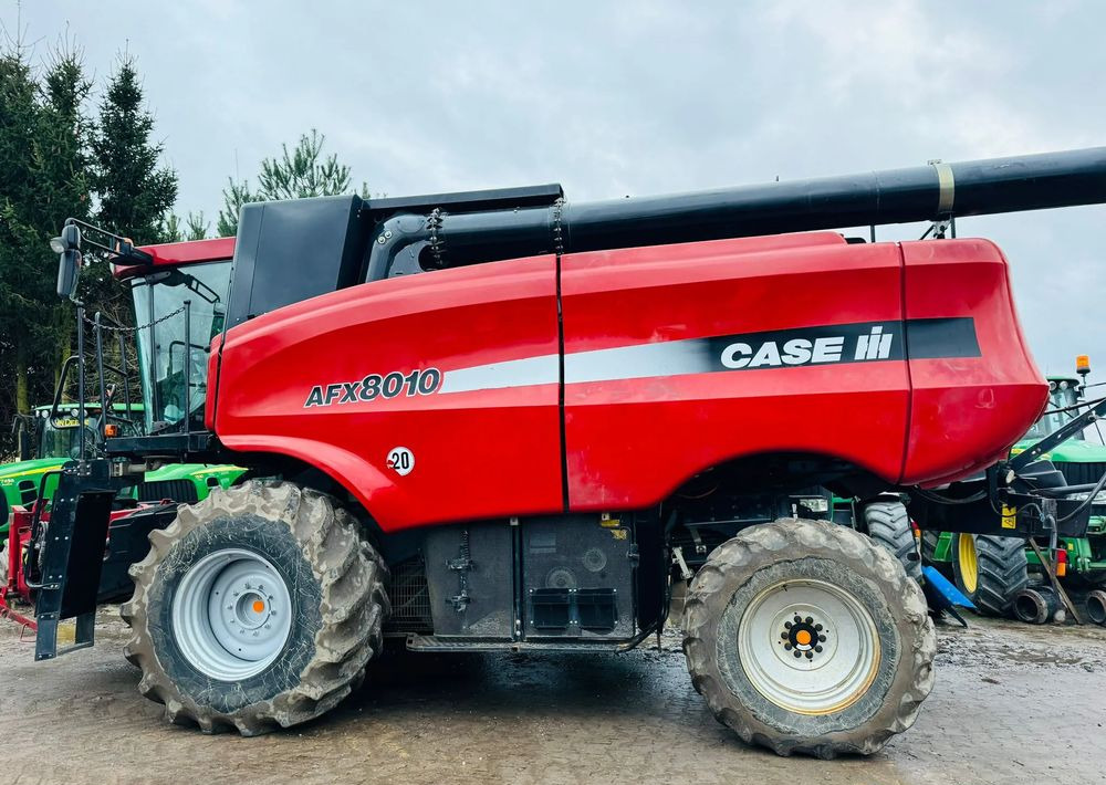 Case IH AFH 8010 - Combine harvester: picture 5 Case IH AFH 8010 - Combine harvester: picture 5