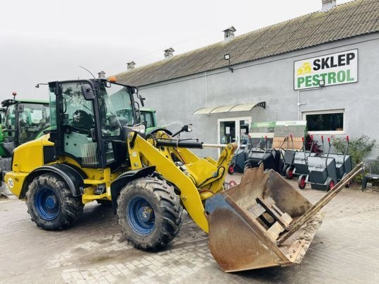 Wheel loader Caterpillar 908H: picture 6