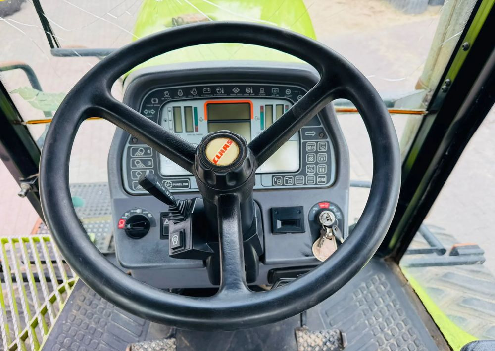 Farm tractor Claas Challenger CH45: picture 14 Farm tractor Claas Challenger CH45: picture 14