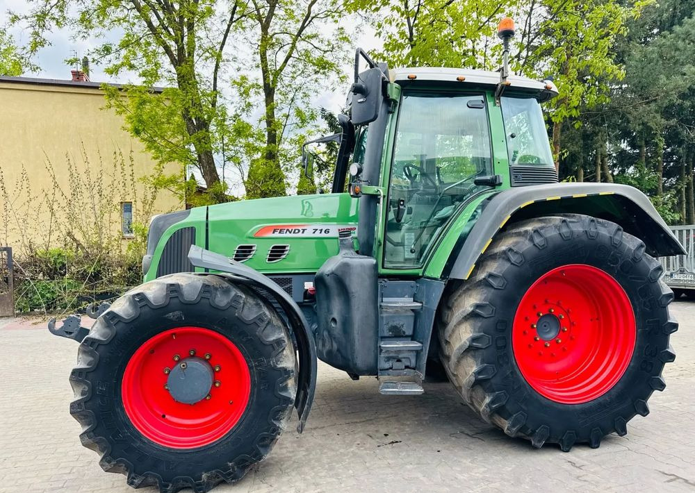 Farm tractor Fendt 716 Vario: picture 9