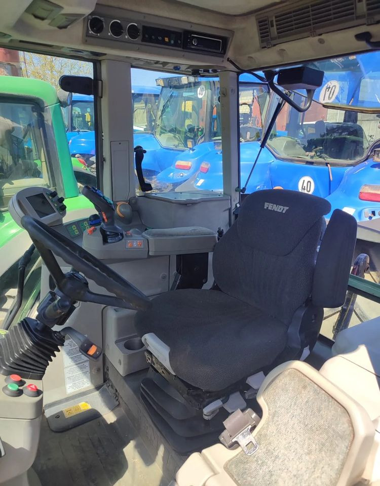 Farm tractor Fendt 716 Vario: picture 17