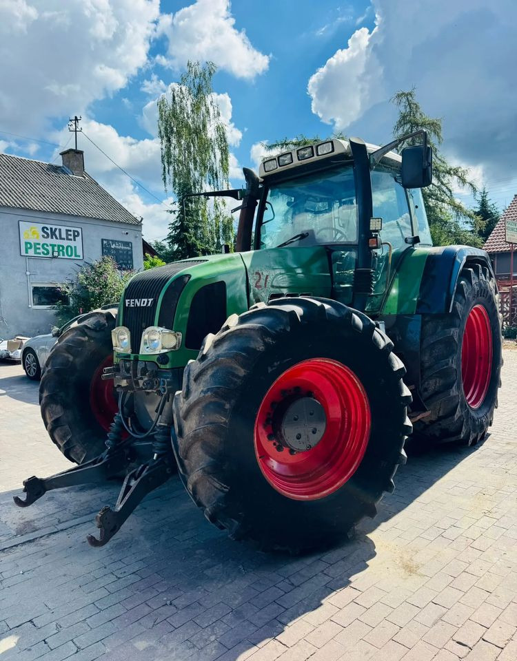 Fendt 926 Vario - Farm tractor: picture 1 Fendt 926 Vario - Farm tractor: picture 1