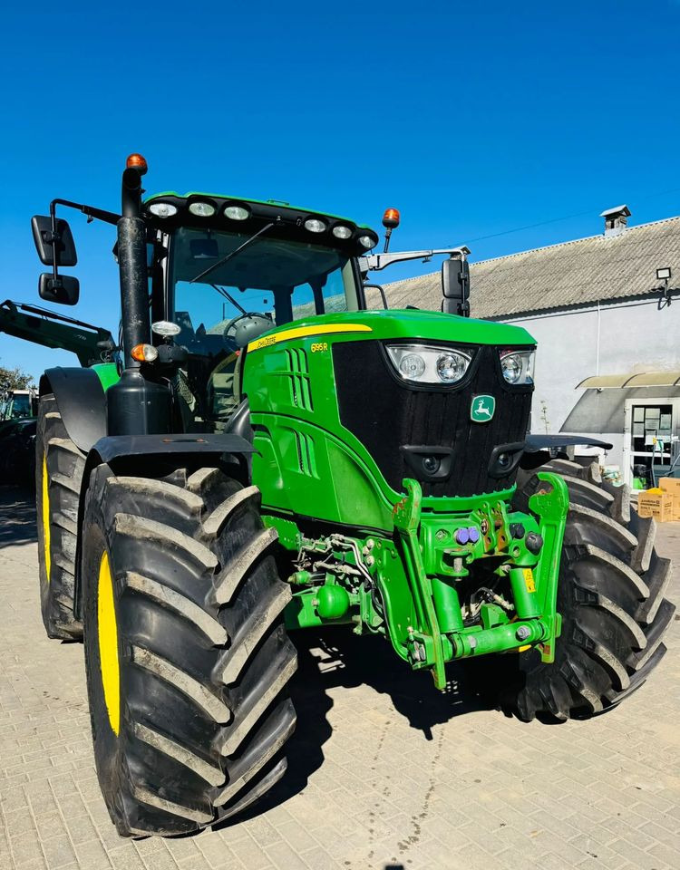 John Deere 6195R - Farm tractor: picture 5 John Deere 6195R - Farm tractor: picture 5