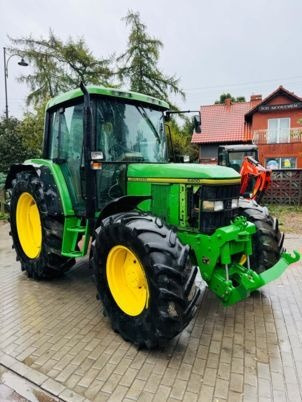 John Deere 6400 - Farm tractor: picture 1 John Deere 6400 - Farm tractor: picture 1
