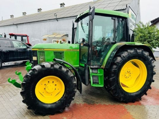 John Deere 6400 - Farm tractor: picture 4 John Deere 6400 - Farm tractor: picture 4