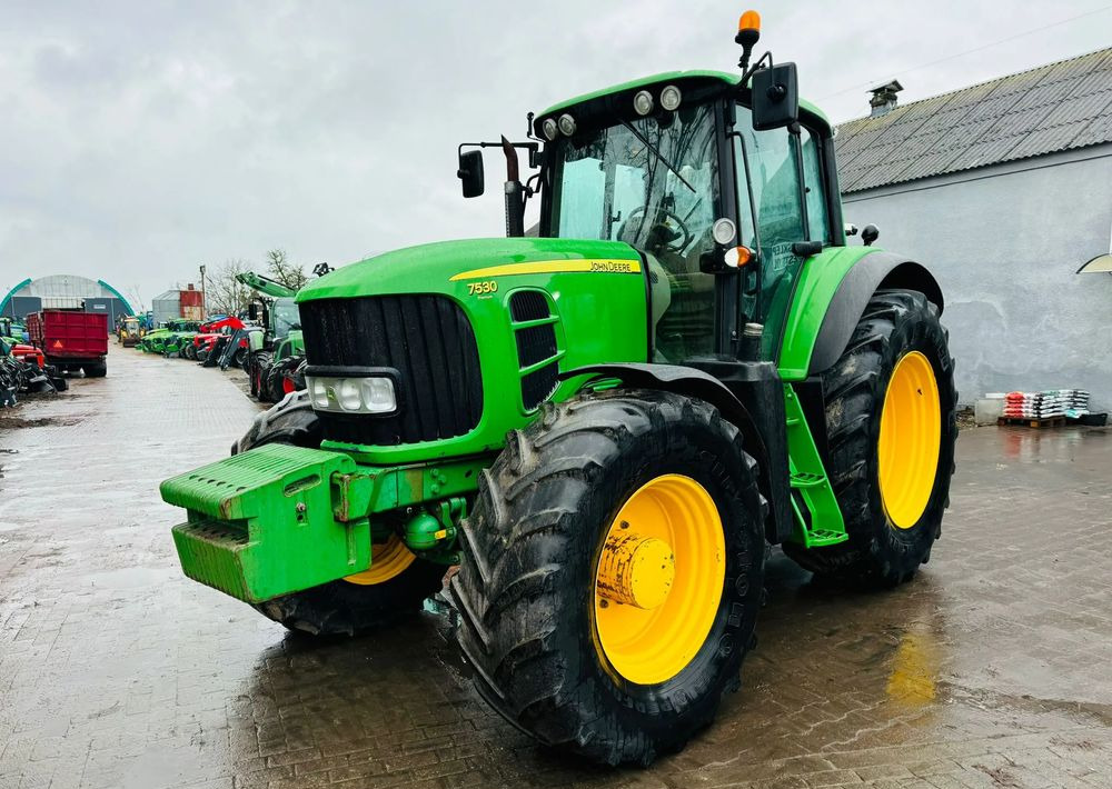 John Deere 7530 PREMIUM - Farm tractor: picture 2 John Deere 7530 PREMIUM - Farm tractor: picture 2