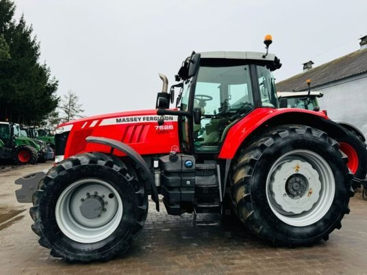 Massey Ferguson 7626 DYNA 6 - Farm tractor: picture 4 Massey Ferguson 7626 DYNA 6 - Farm tractor: picture 4