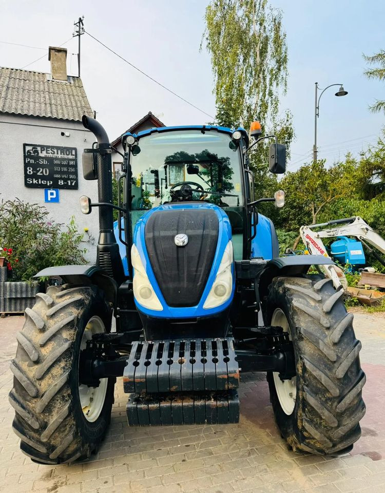 New Holland T5.110 - Farm tractor: picture 4 New Holland T5.110 - Farm tractor: picture 4