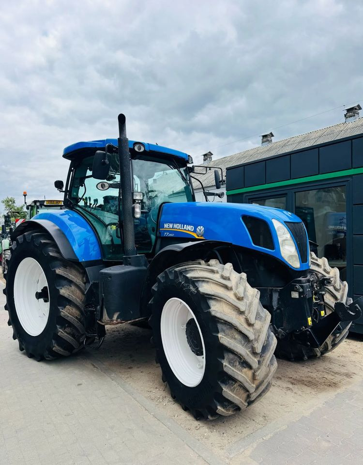 New Holland T7.260 Powercommand - Farm tractor: picture 4 New Holland T7.260 Powercommand - Farm tractor: picture 4