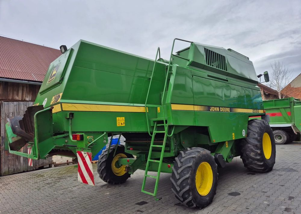 John Deere 2066 - Combine harvester: picture 3 John Deere 2066 - Combine harvester: picture 3