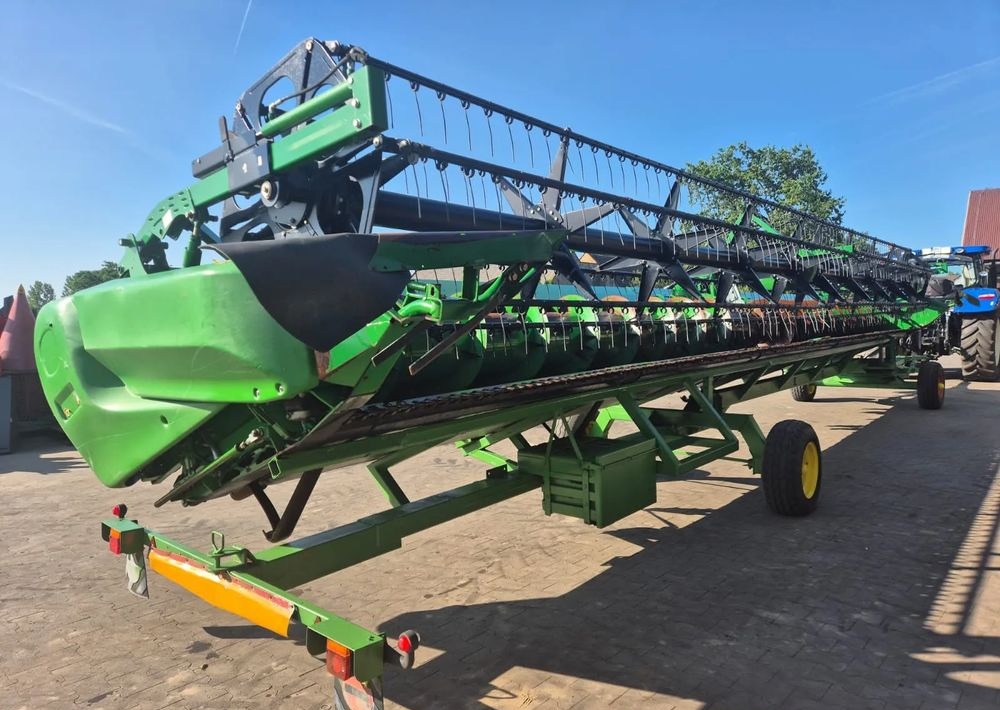 John Deere 640 EX PF635 - Grain header: picture 2 John Deere 640 EX PF635 - Grain header: picture 2