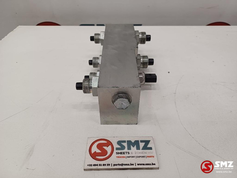 Caterpillar Hydraulic block Caterpillar - Hydraulics for Truck: picture 4 Caterpillar Hydraulic block Caterpillar - Hydraulics for Truck: picture 4