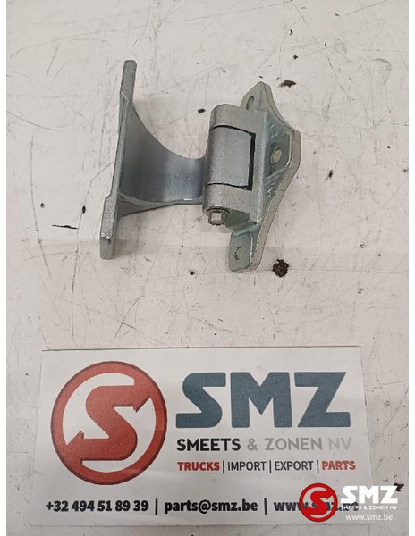 DAF Lot van 3 deurscharnieren linksonder / rechtsb - Door and parts for Truck: picture 1 DAF Lot van 3 deurscharnieren linksonder / rechtsb - Door and parts for Truck: picture 1