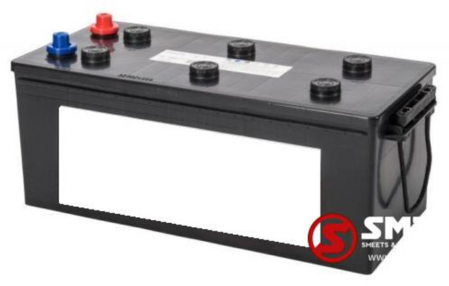 Diversen Batterij 12v 225Ah 1050A (SAE) - Battery for Truck: picture 1 Diversen Batterij 12v 225Ah 1050A (SAE) - Battery for Truck: picture 1