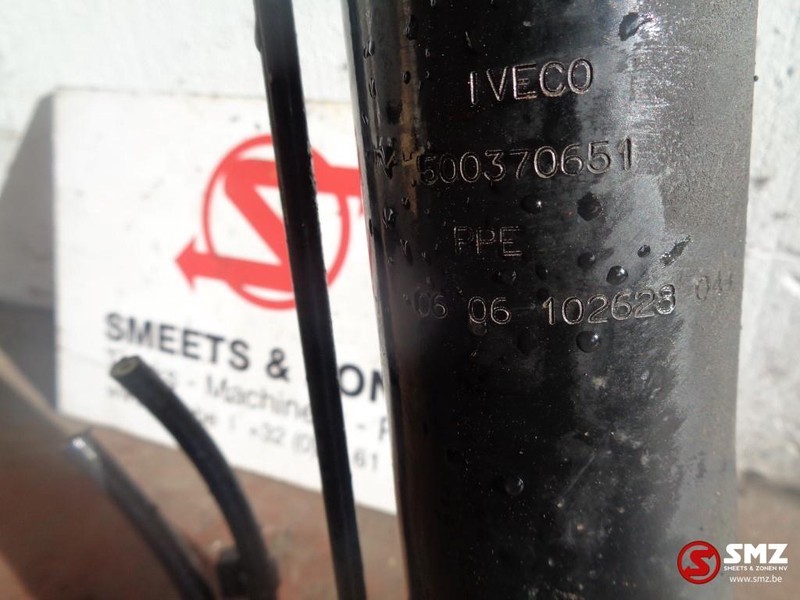 Iveco Occ cabine piston stralis / trakker - Cab suspension for Truck: picture 3 Iveco Occ cabine piston stralis / trakker - Cab suspension for Truck: picture 3