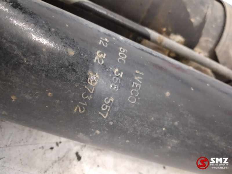 Iveco Occ cabinekantelcilinder Iveco Stralis 500368557 - Frame/ Chassis for Truck: picture 3 Iveco Occ cabinekantelcilinder Iveco Stralis 500368557 - Frame/ Chassis for Truck: picture 3