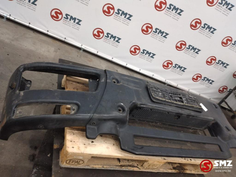 Iveco Occ voorbumper + bumper links Iveco Trakker 504221 - Bumper for Truck: picture 2 Iveco Occ voorbumper + bumper links Iveco Trakker 504221 - Bumper for Truck: picture 2