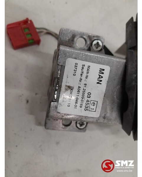 MAN Occ combischakelaar retarder MAN TGS 81255090159 - Cab and interior for Truck: picture 4 MAN Occ combischakelaar retarder MAN TGS 81255090159 - Cab and interior for Truck: picture 4