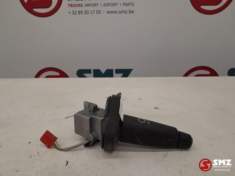 MAN Occ combischakelaar retarder MAN TGS 81255090159 - Cab and interior for Truck: picture 1 MAN Occ combischakelaar retarder MAN TGS 81255090159 - Cab and interior for Truck: picture 1